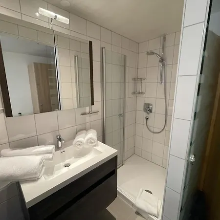 Zentral By Interhome *