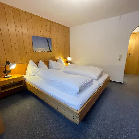 Zentral By Interhome *