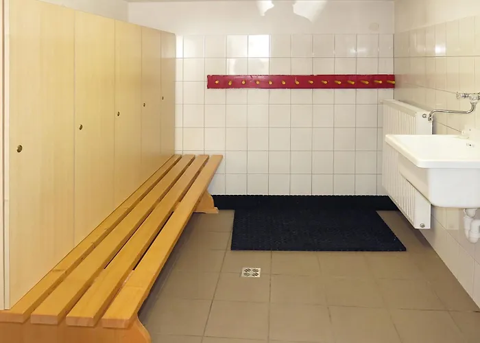 Zentral By Interhome Casa de Férias Schnann